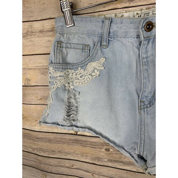 Forever 21 Size 29 Denim Booty Shorts Distressed - Picture 3 of 8